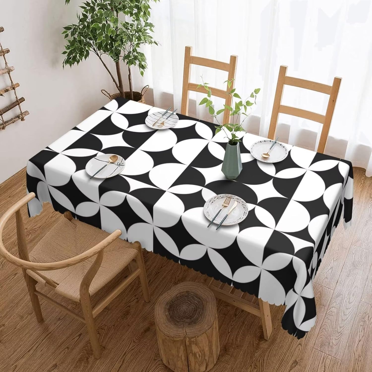 Century Textile & Sewing Supply Photos - 미니멀리스트 미드 센추리 모던 테이블보, 블랙