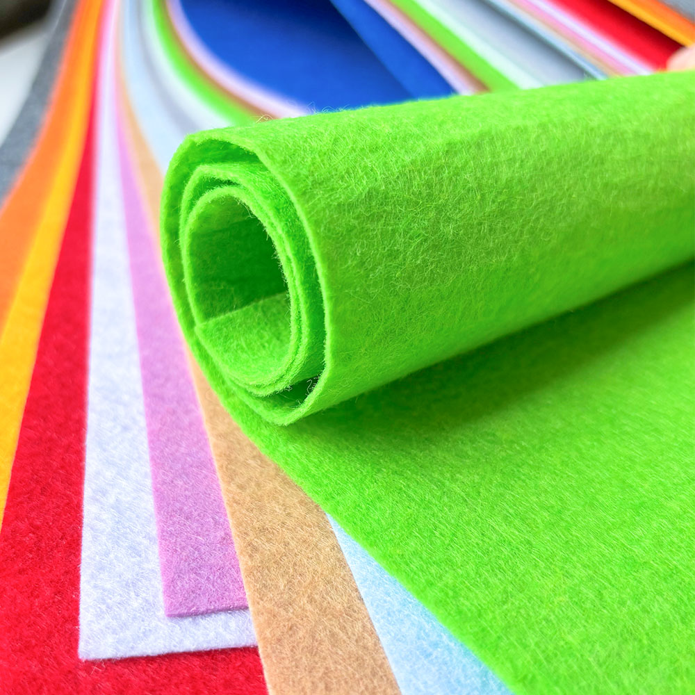 펠트 패브릭 모듬 색상 어린이를위한 비 짠 펠트 광장  - Is Sewing A Textile Craft 리뷰 및 가격