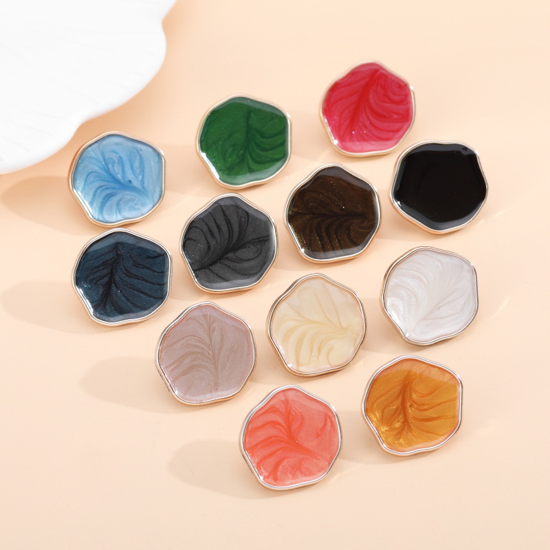 새로운 도착 골드 화이트 블랙 꽃 ABS 플라스틱 단추 - Button Hole Cutter 리뷰 및 가격