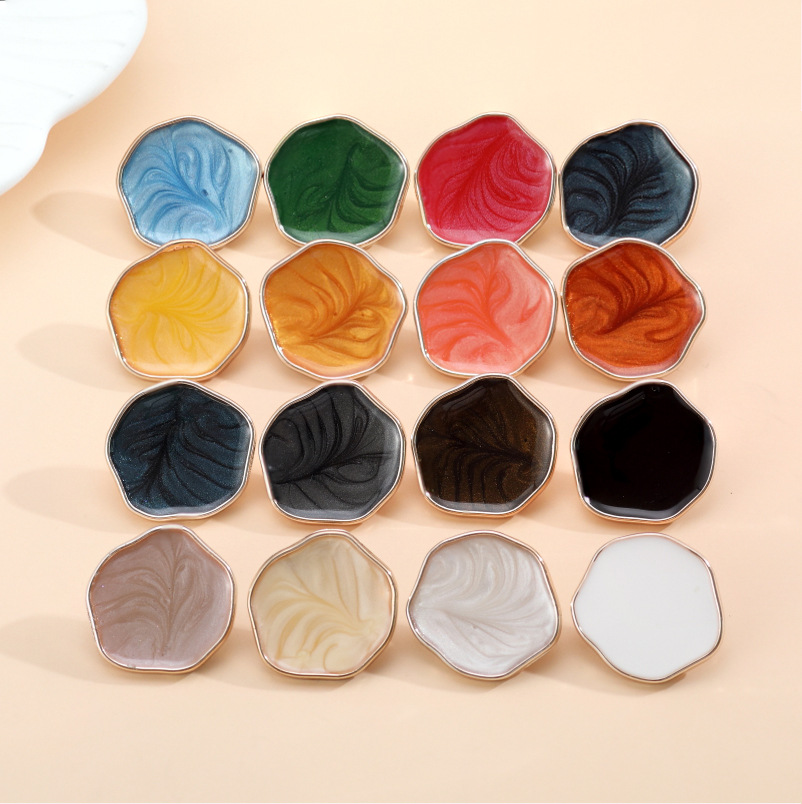 새로운 도착 골드 화이트 블랙 꽃 ABS 플라스틱 단추 - Button Hole Cutter 리뷰 및 가격